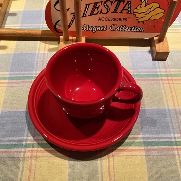 Fiestaware scarlet cup and saucer. Perfect condition. Never used - Picture 3 of 3